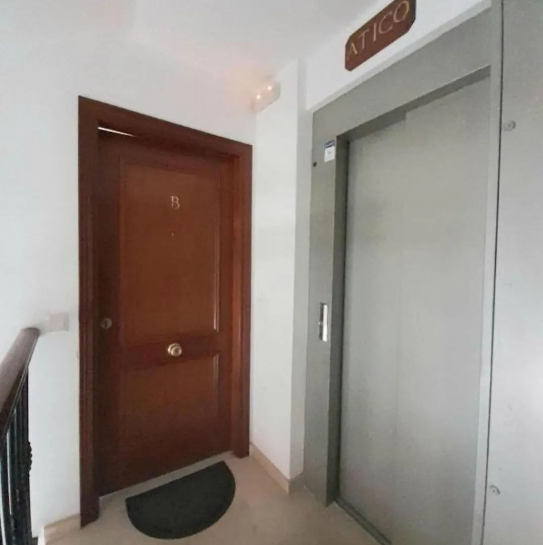 New City Penthouse Near Beach With Sunny Balcony Fuengirola 0*,