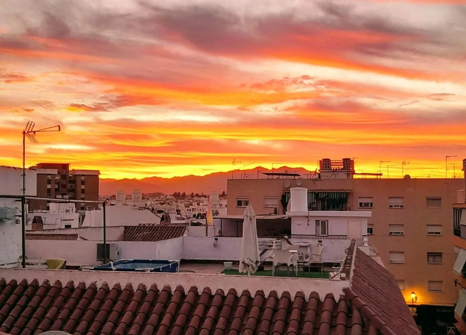 Apartamento New City Penthouse Near Beach With Sunny Balcony Fuengirola